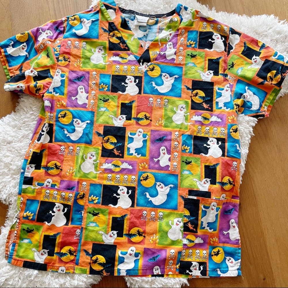 Fundamental Cotton White Swan Halloween scrub top size small S October holiday